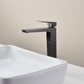 Mitigeur de lavabo bec haut SKY BATH noir cristal PVD  série Infinite