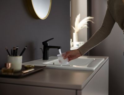 Mitigeur de lavabo noir mat Hansgrohe Vernis Blend 100