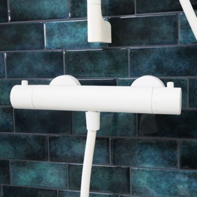 Mitigeur douche thermostatique blanc Essebagno Luisa