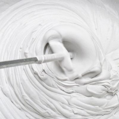 Mortier écran d'étanchéité (20kg, Blanc). Imperméabilisation pour façades, murs, piscines, réservoirs d'eau. Prévient fuites d'eau