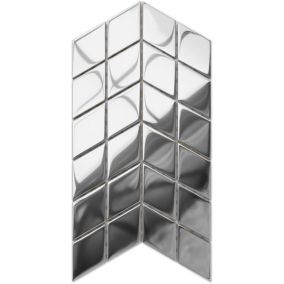 Mosaïque de verre sur maille pour salle de bain ou cuisine Mini Silver Chevron - 17.2cm x 29.8cm