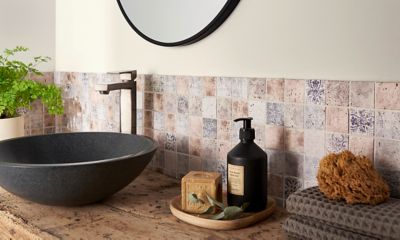 Mosaïque beige 4,8 x 4,8 cm Tahat travertin pierre naturelle