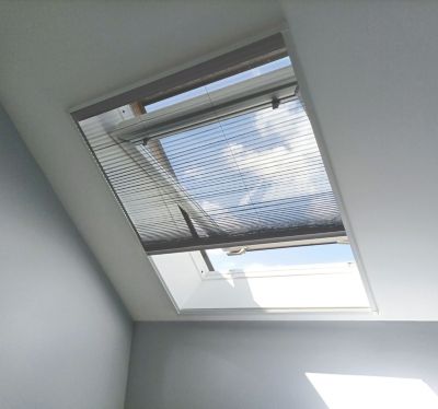 Moustiquaire pour Fenêtre de Toit - L.140 x H.170cm Recoupable - Store Plissé