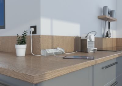 Multiprise 3 prises + 1 x USB-A + 1 x USB-C Legrand blanc et aluminium 1 m