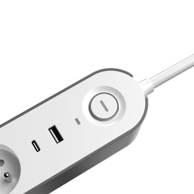 Multiprise 6 prises + 2 USB Jacobsen 1.5 m blanche