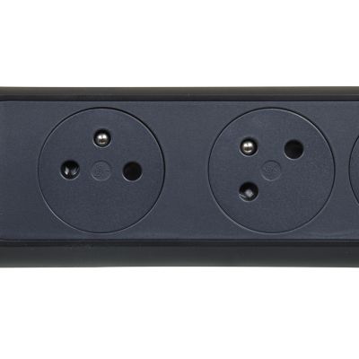 Multiprise 6 prises rotative à fixer Legrand noir et gris