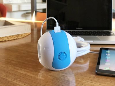 Multiprise Watt & Co Wattball 2x 16A + 1 x 6A + 2 x USB 2.1A blanc et bleu