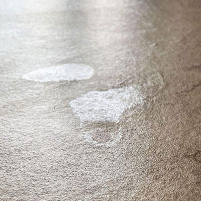 Nettoyant hydrofuge (5L) pour grès, pierre et béton. Élimine taches et les éclaboussures d'hydrofuges sur les surfaces poreuses