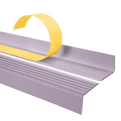 Nez de marche PVC adhesif 40x25 mm QUEST - profil antiderapant a rainures pour escalier, ND - 90 cm, violet