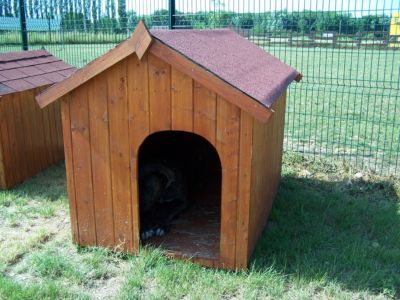 Niche à chien 1,17m² en bois avec toit bitumé et plancher Habrita