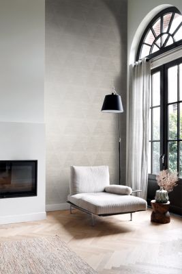 Origin Wallcoverings papier peint triangles métalliques vieillis, altérés et touchés argent chaud - 53 cm x 10,05 m - 347590