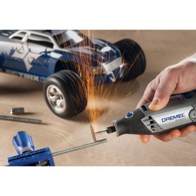 Outil multifonction filaire Dremel 3000 avec 15 accessoires et sac - 130W