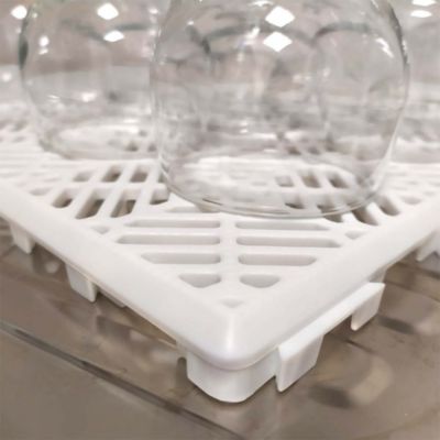 Pack 1.000 dalles auto-ventilées 30x30x1,5cm (88m² - Blanc). Hôtellerie, chambres froides, garde-manger, bar, zones humides