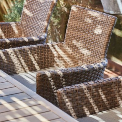 Pack 4 chaises de jardin empilables en rotin synthétique marron beige avec coussins beiges - Bolonia
