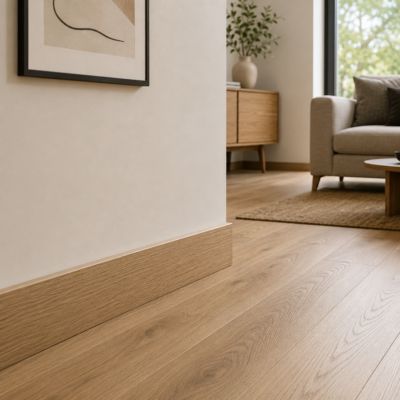 Pack de 10 lames de plinthe plaquée en bois de chêne à arêtes vives 12x90x2440 mm