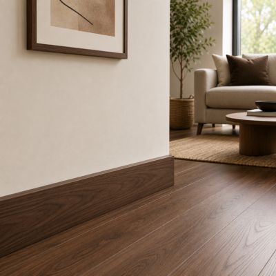 Pack de 10 lames de plinthe plaquée en bois de noyer à arêtes vives 12X90x2440 mm