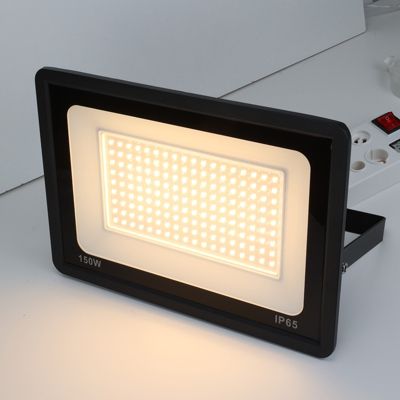 Projecteur LED 150W IP65 S2 Pro 3000K Blanc chaud | Leroy Merlin