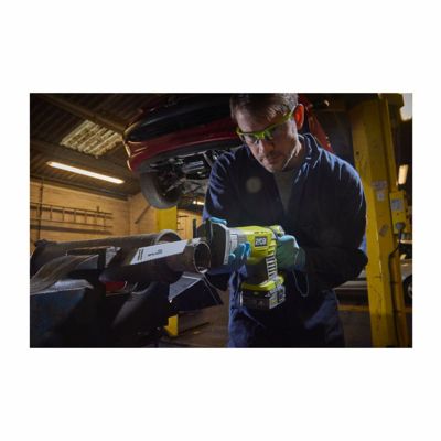 Pack RYOBI Combo 8 outils - 2 batteries 5.0Ah et 1 batterie 2.0Ah - 1 chargeur - R18CK8-3552T
