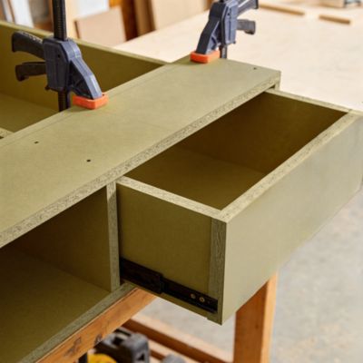 Panneau médium (MDF) - 244 x 122 cm, ép.9 mm (vendu au panneau)