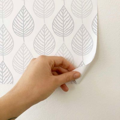 Papier peint adhésif feuilles gris en vinyle lavable et amovible - 1 rouleau 50x300 cm - Decochic