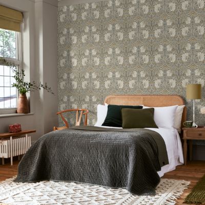 Papier peint intissé Pimpernel navy imprimé fleurs beige L.1000 x l.52cm William Morris