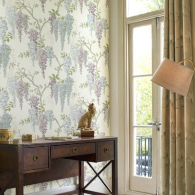 Papier peint intissé Wisteria imprimé fleurs beige, violet L.1000 x l.52cm Laura Ashley