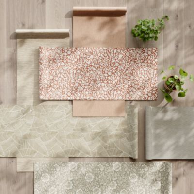 Papier peint vinyle intissé Soffice GoodHome motif fleuri beige L. 10,05m x l. 0,53m