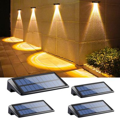 Paquet de 4 lumières de clôture à énergie solaire, lumières solaires pour l'extérieur étanche, solaires extérieures pour clôture