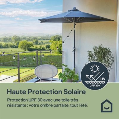 Parasol centré inclinable en D ouverture manivelle toile anthracite GoodHome Kasane
