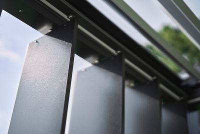 Paroi latérale à lamelles pour pergola 4m gris Biohort