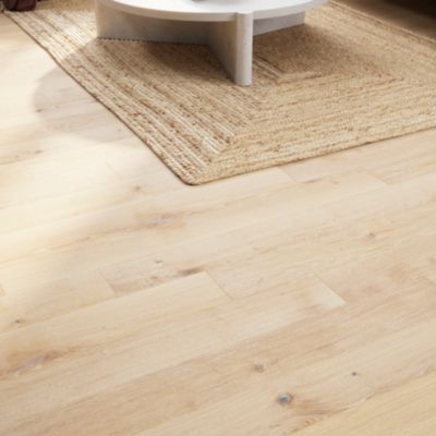 Parquet contrecollé clipsable Belve M en chêne verni blanc
