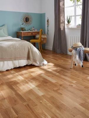 Parquet contrecollé clipsable Bishorn XXL en chêne verni aspect naturel