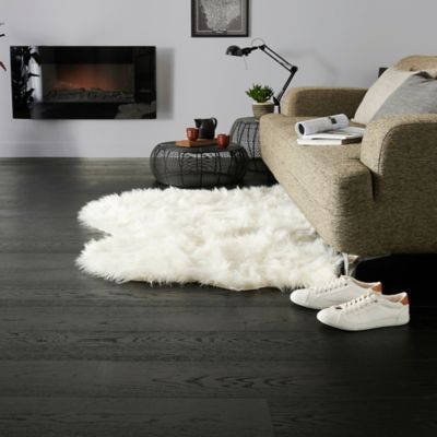 Parquet contrecollé clipsable en chêne GoodHome Oppland finition vernis satiné coloris noir l.19 x ép.1,4 cm
