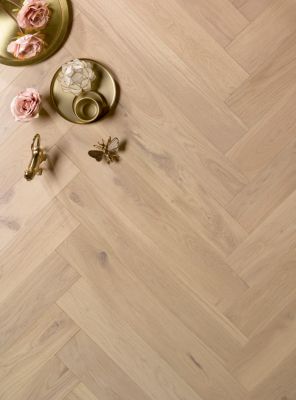Parquet contrecollé clipsable Hilary bâtons rompus en chêne verni naturel