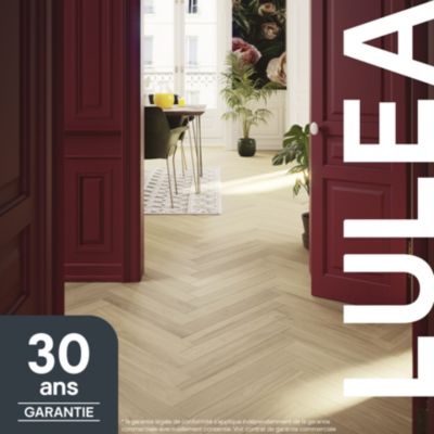 Parquet contrecollé clipsable Lulea bâtons rompus en chêne huilé coloris naturel