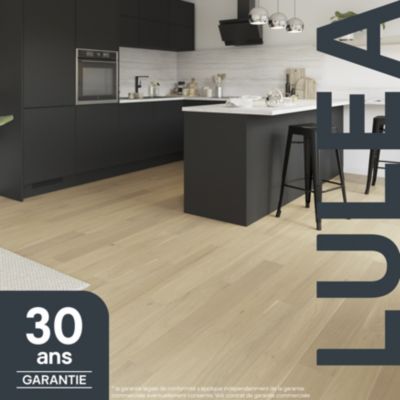 Parquet contrecollé clipsable Lulea L en chêne huilé naturel compatible pièces humides