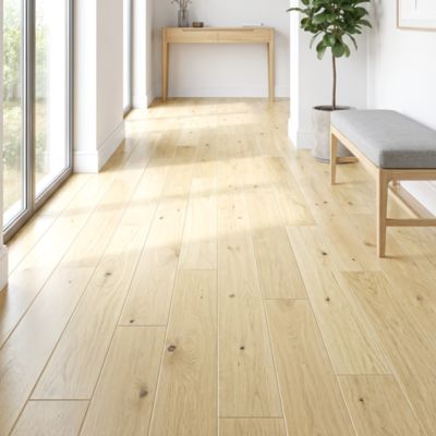 Parquet contrecollé clipsable Lulea M en chêne verni naturel rustique
