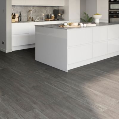 Parquet contrecollé clipsable Onshade L en chêne huilé gris compatible pièces humides