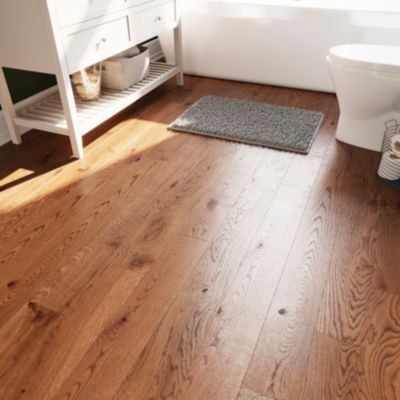 Parquet contrecollé clipsable Skara L en chêne huilé rustique compatible pièces humides