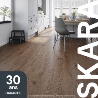 Parquet contrecollé clipsable Skara L en chêne huilé rustique compatible pièces humides