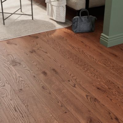Parquet contrecollé clipsable Skara M en chêne verni brun rustique