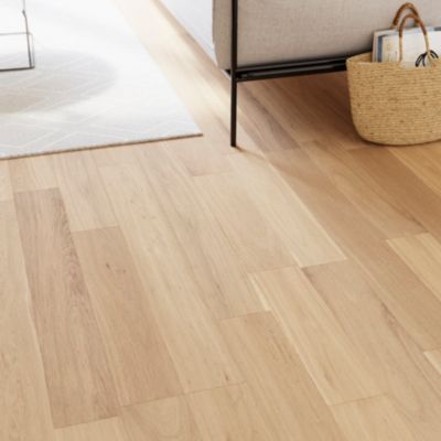 Parquet massif à clipser Lulea M en chêne verni naturel — free download