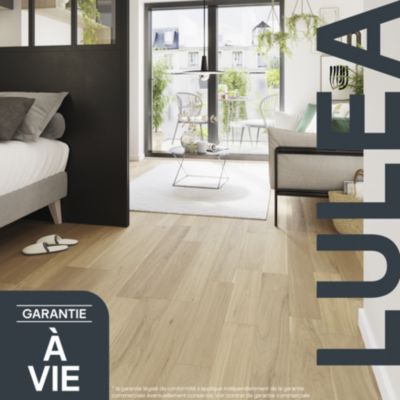 Parquet massif à clipser Lulea M en chêne verni naturel