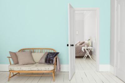 Peinture murs et boiseries bleu le bleu clait satin Dulux Valentine Si Simple ! 2.5 L