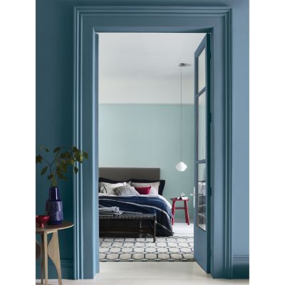 Peinture Valentine murs et boiseries Dulux Valentine bleu myosotis timide velouté mat 2L