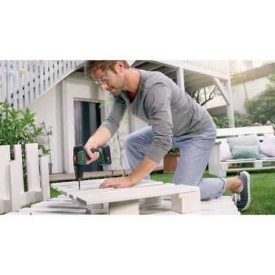 Perceuse visseuse Bosch UniversalDrill 18 2 batteries 1,5Ah + SystemBox + 241 accessoires