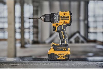 Perceuse visseuse Compacte XR 18V 5Ah Li-Ion Brushless DEWALT