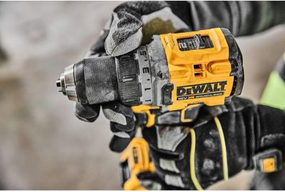Perceuse visseuse Compacte XR 18V 5Ah Li-Ion Brushless DEWALT