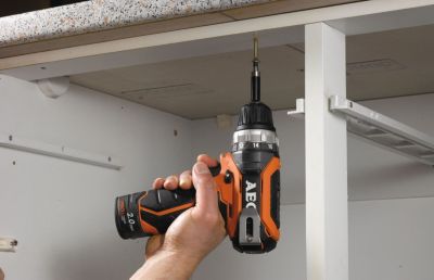 Perceuse visseuse sans fil AEG 12V BS12C2LI-202B 2x2Ah