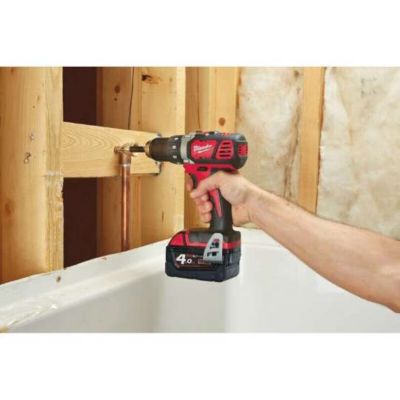 Perceuse Visseuse Sans Fil Milwaukee 18V Li-Ion M18 BDD0 - Performance et Polyvalence